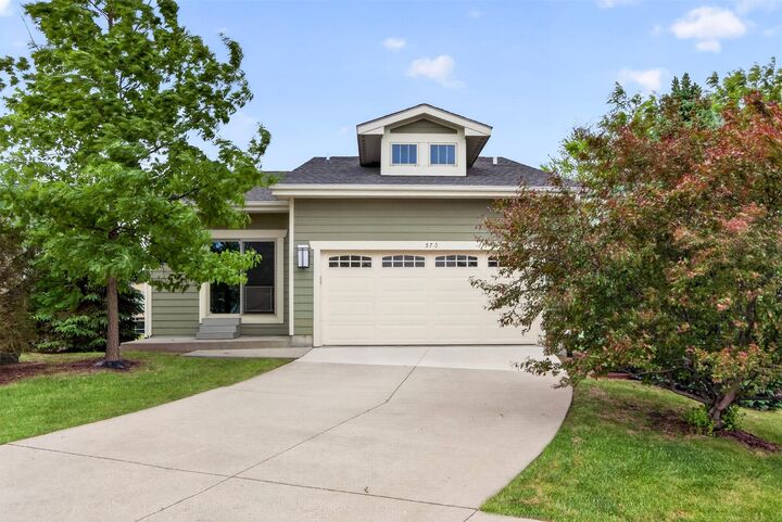 Property Photo:  570 S Crescent Way  IA 50266 