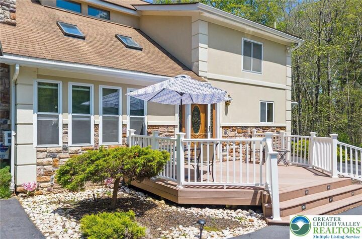 Property Photo:  111 Sir Lyonnesse Court  PA 18347 