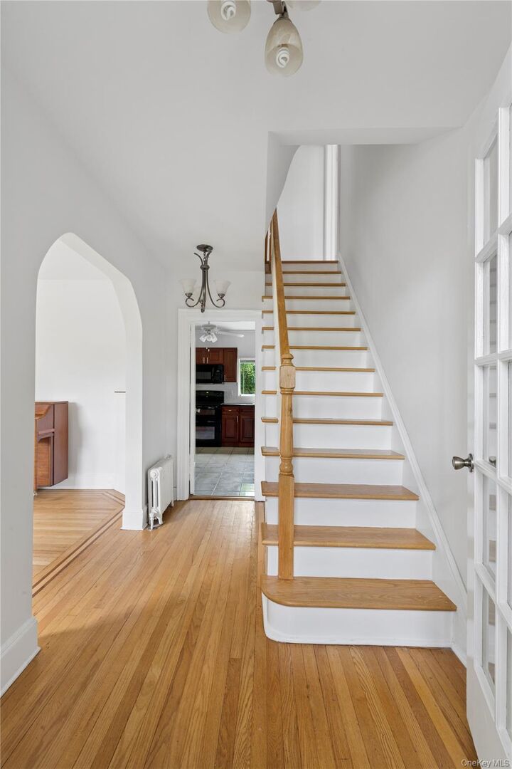 Property Photo:  17 Old Orchard Road  NY 10804 