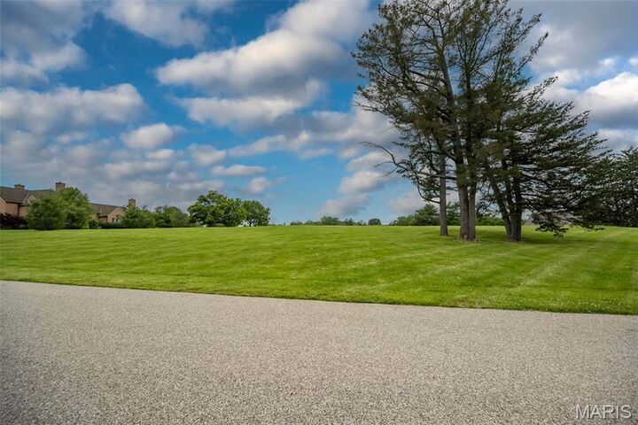 Property Photo:  9 Bridle Ridge Lane  MO 63131 