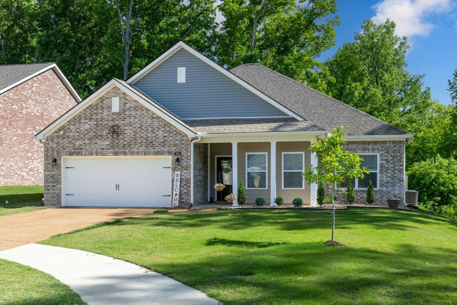 Property Photo:  305 Walker Meadows Ln  TN 38058 