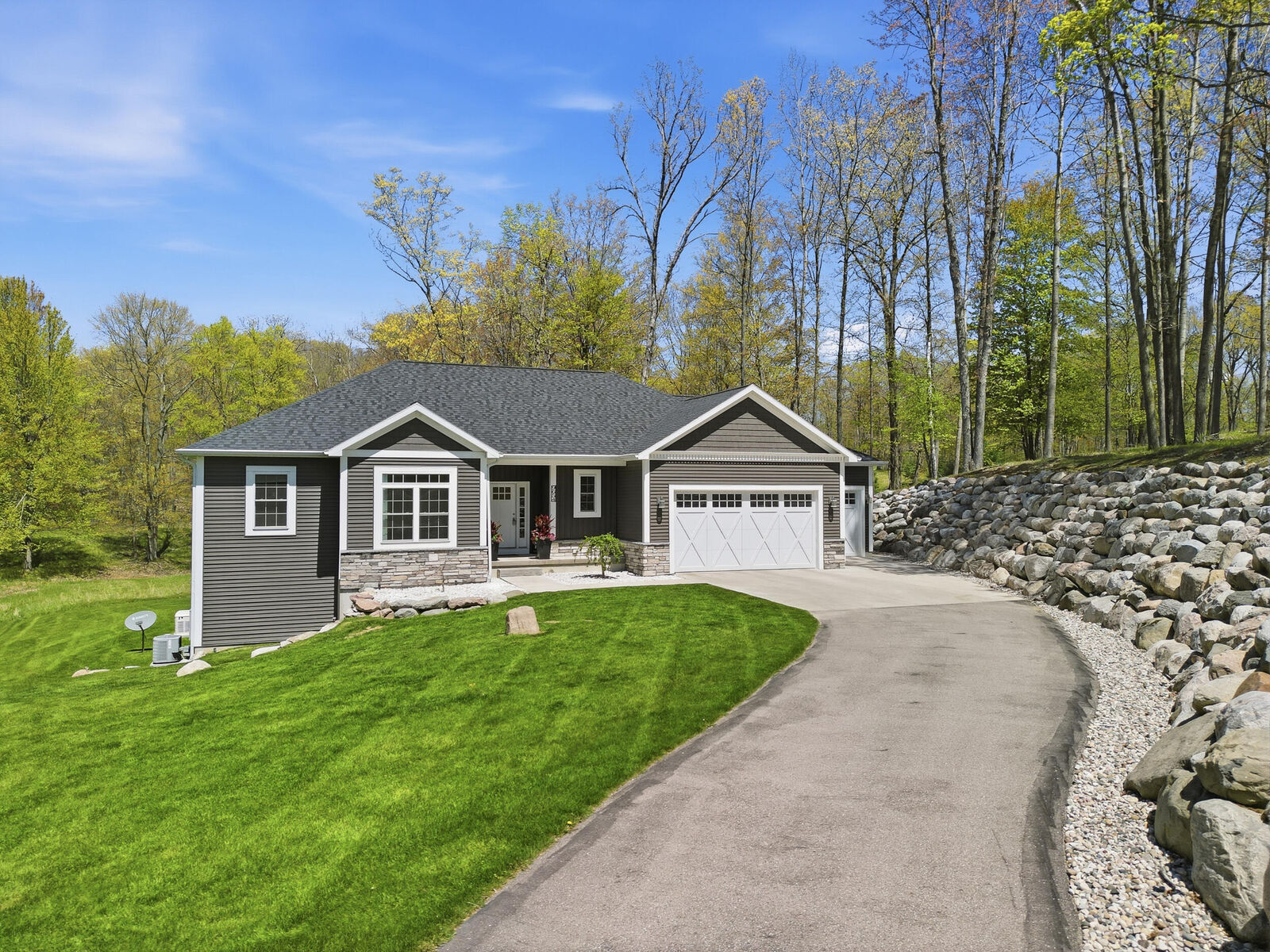 Property Photo:  9654 Aberdeen Court  MI 49346 
