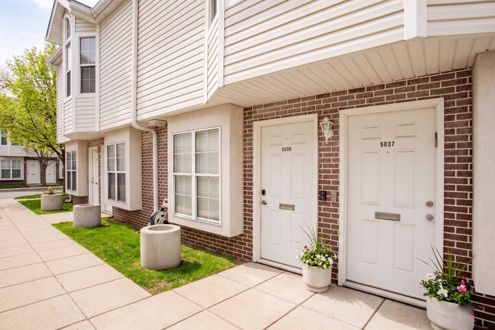 Property Photo:  5039 Warren Street  IL 60077 