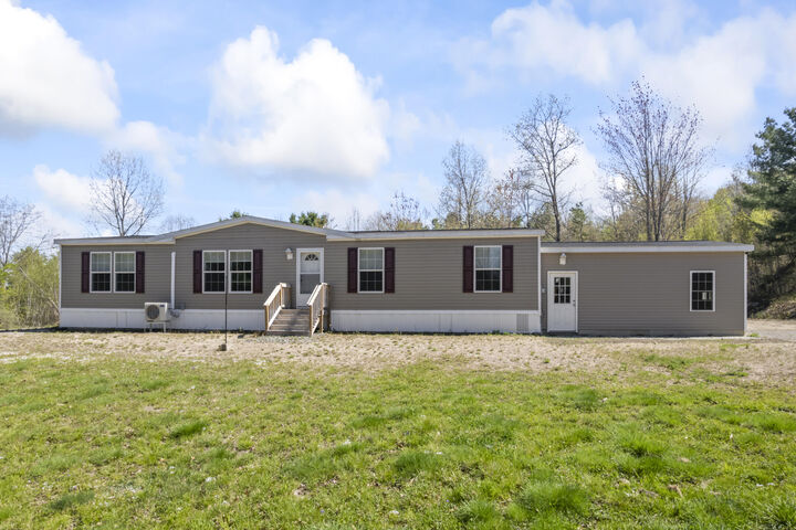 Property Photo: 22 Bimi'S Way ME 04061