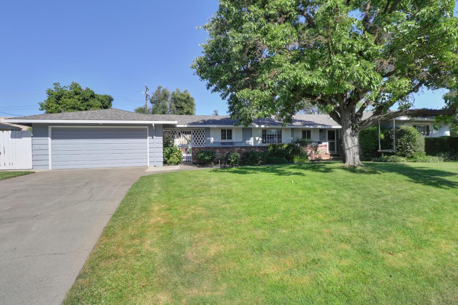 Property Photo:  2800 Stafford Way  CA 95821 