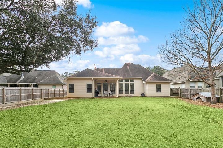 Property Photo: 829 Sand Fox Run LA 70447