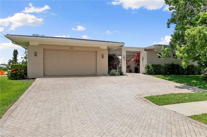 Property Photo:  622 Bimini Ave  FL 34145 