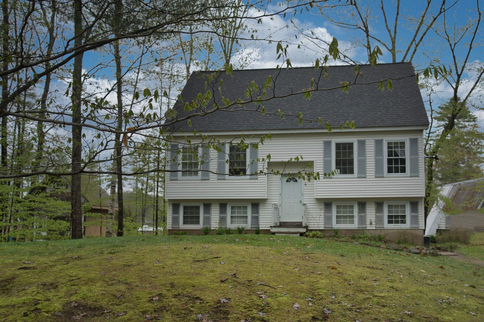 Property Photo:  6 Friar Tuck Road  NH 03224 