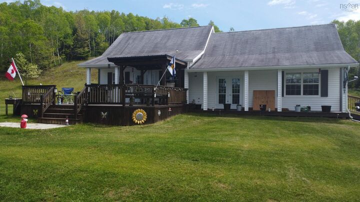 Property Photo: 102 Penny Lane NS B0H 1M0