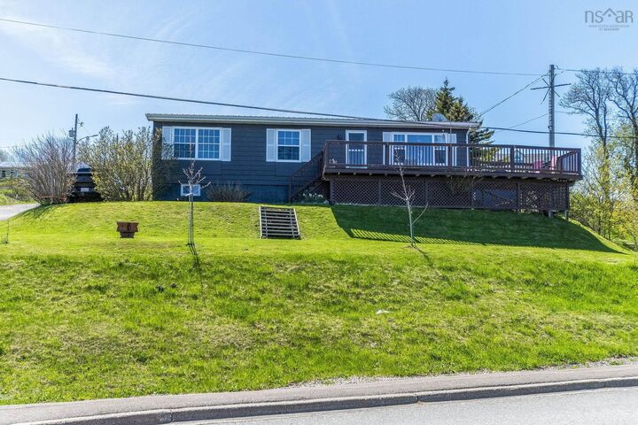 Property Photo:  7 Dale Avenue  NS B0E 2G0 