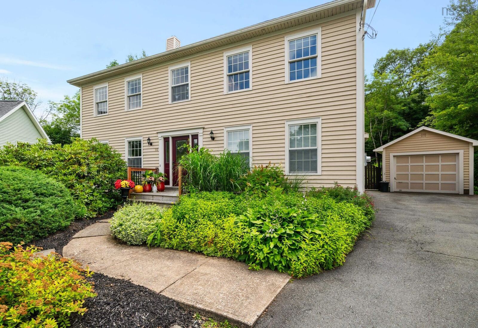 Property Photo: 10 Mount Royal Court NS B3A 4R5