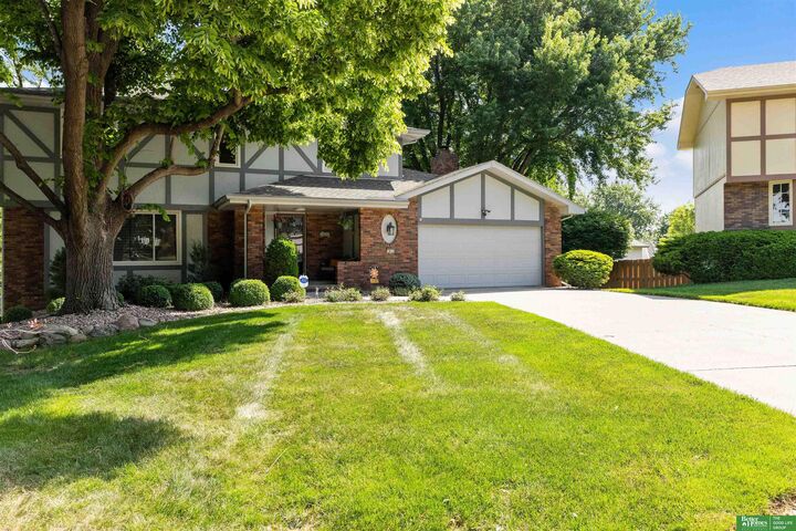 Property Photo:  1811 S 167th Avenue Circle  NE 68130 