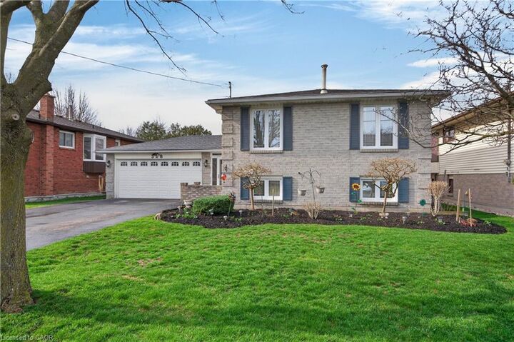 Property Photo:  328 Maccrae Drive  ON N3W 1K6 
