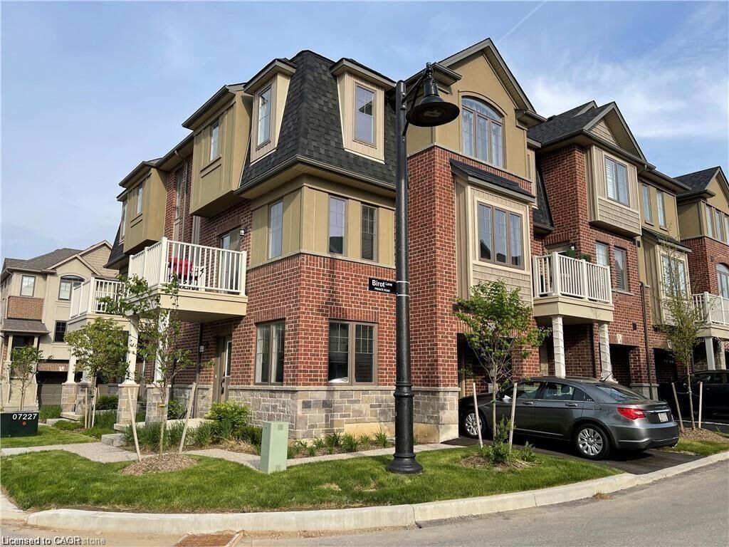 Property Photo:  18 Birot Lane  ON L9K 0K1 
