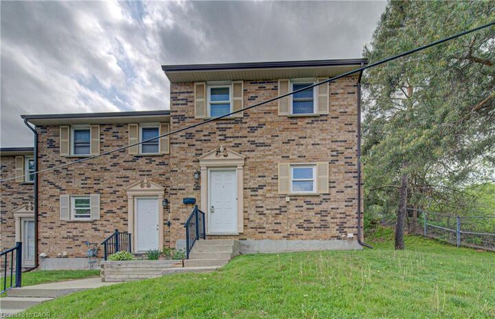 Property Photo:  175 Cedar Street 26  ON N1S 4X9 