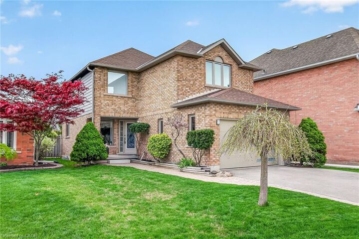Property Photo:  35 Cove Crescent  ON L8E 5A3 