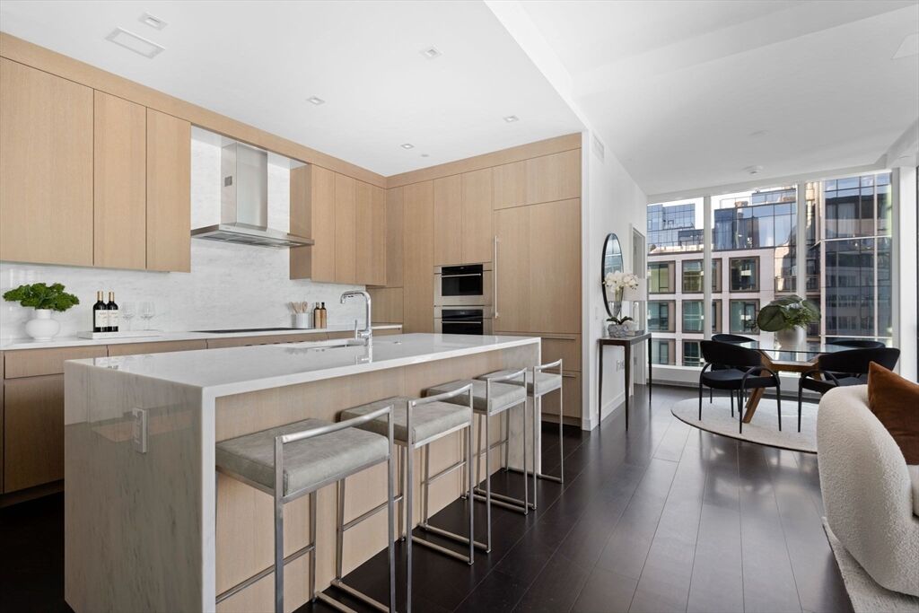 Property Photo:  150 Seaport Blvd 12B  MA 02210 