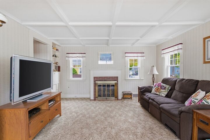 Property Photo:  40 Glenwood Rd  MA 01904 