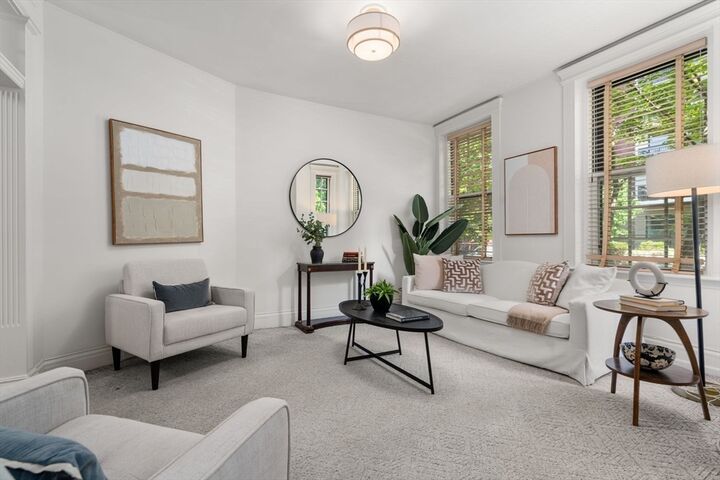 Property Photo:  61 Longwood Ave 1  MA 02446 