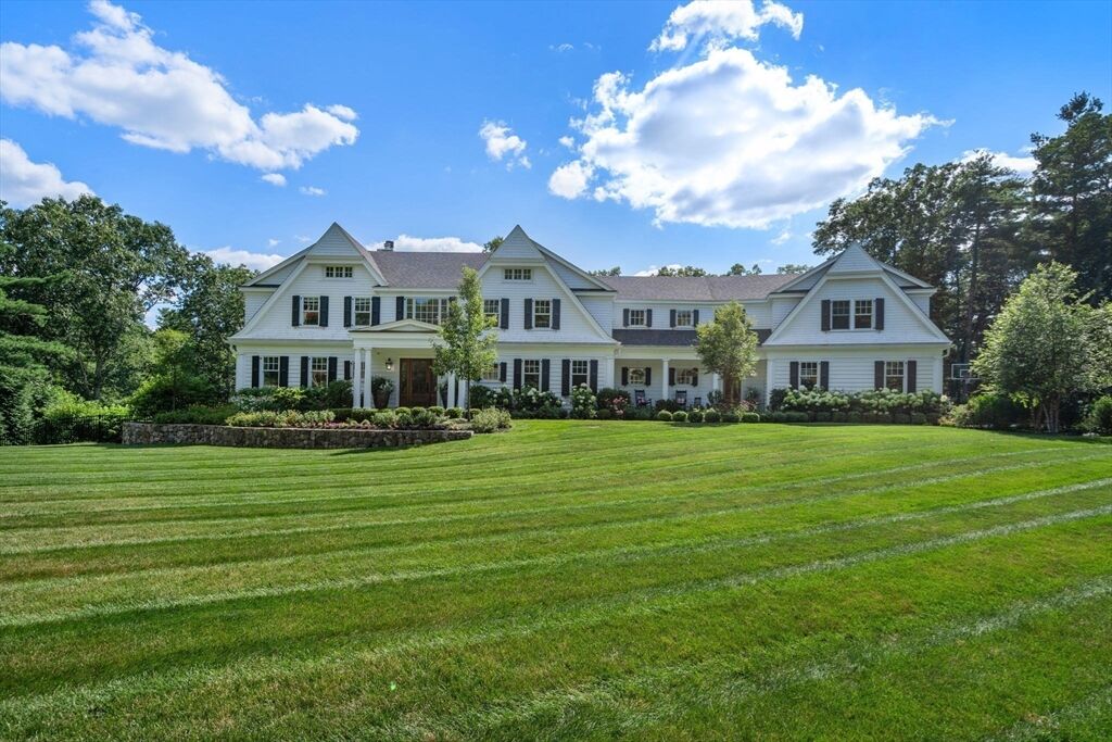 Property Photo:  4 Wilson'S Way  MA 02030 