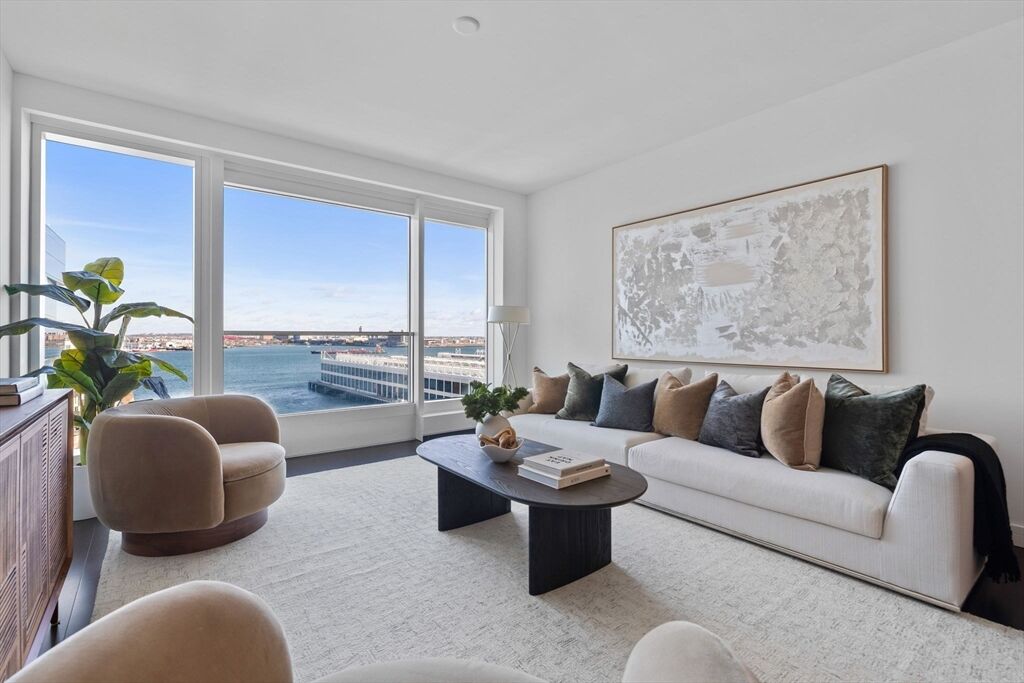 Property Photo:  150 Seaport Blvd 11C  MA 02210 