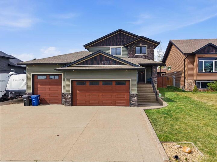 Property Photo:  21 Parkridge Crescent  AB T4M 0H2 