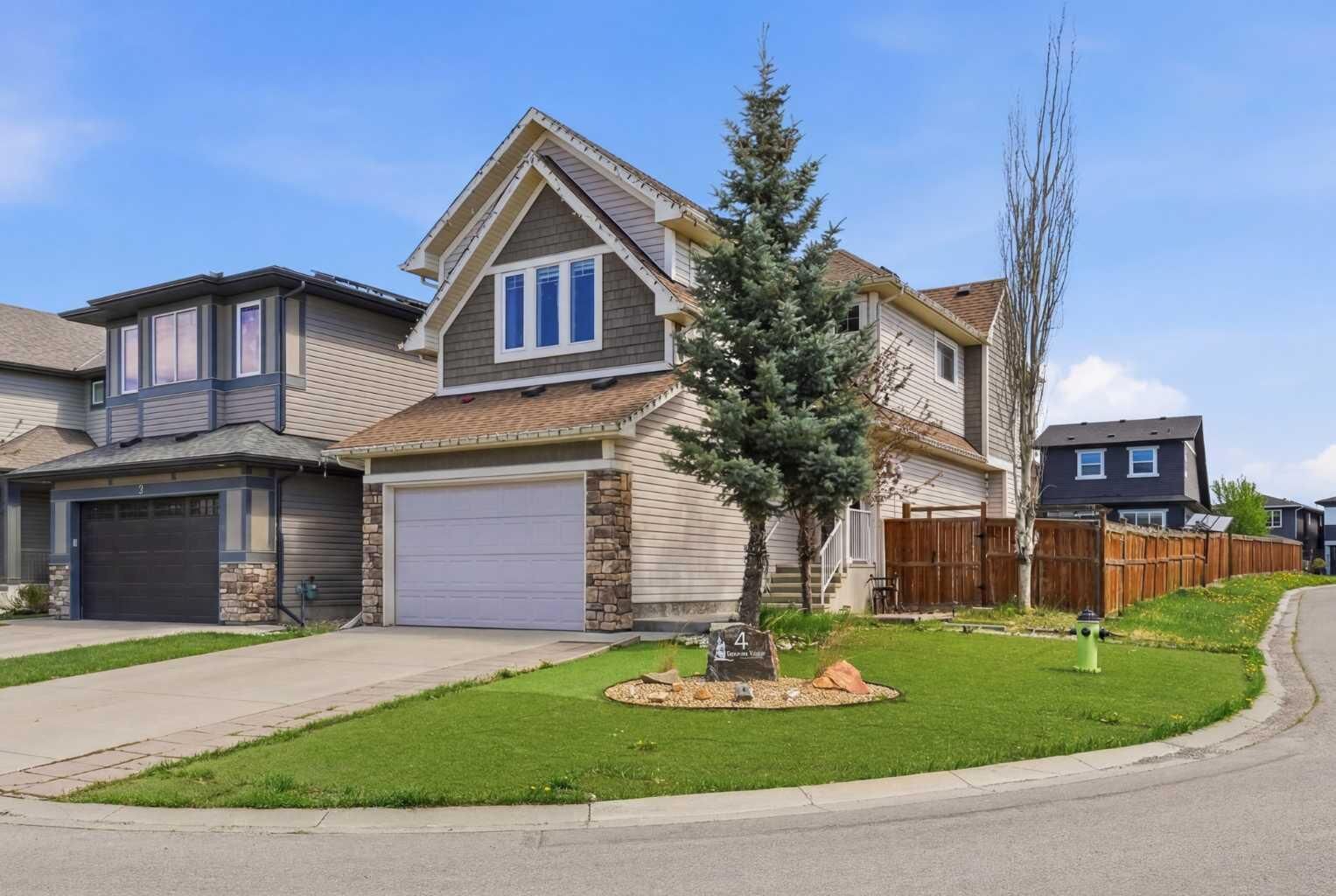 Property Photo: 4 Panton Road NW AB T3K 0X7