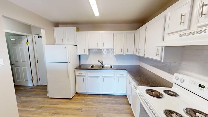 Property Photo:  10201 108 Avenue 306  AB T8V 1P4 