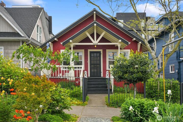 Property Photo:  5008  39th Avenue S  WA 98118 