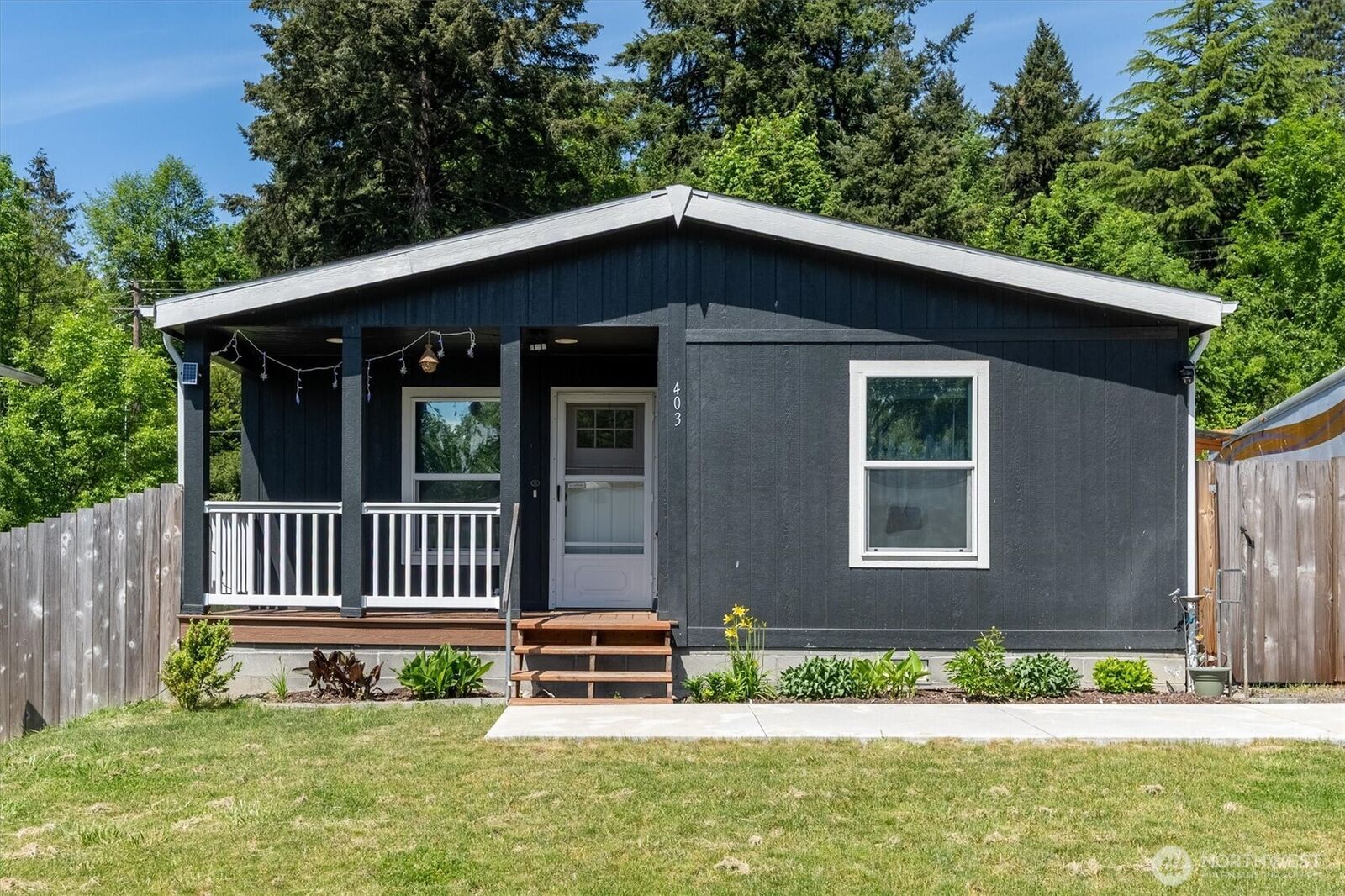Property Photo: 403 Rons Court WA 98626