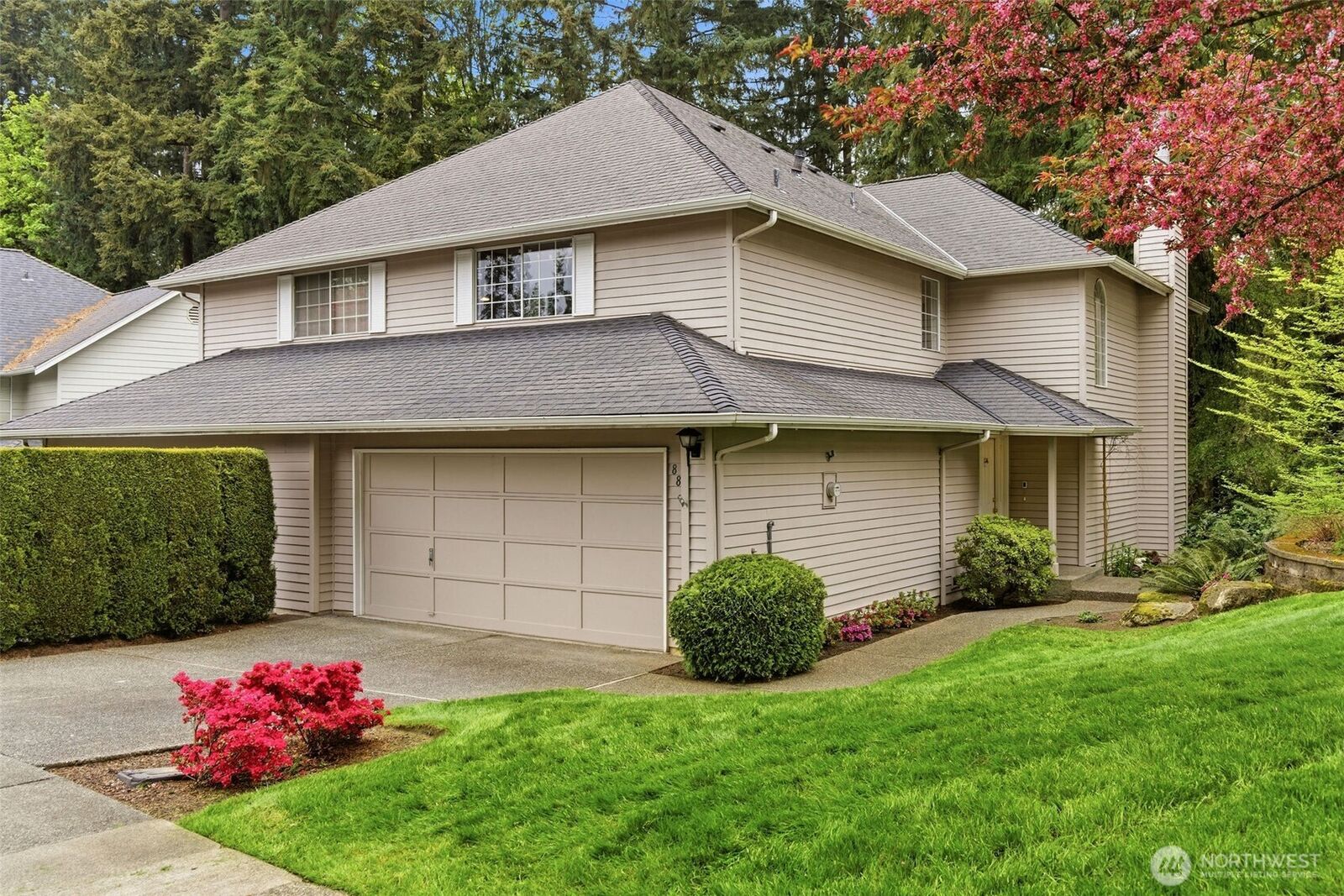 Property Photo: 8812 133rd Avenue NE WA 98052