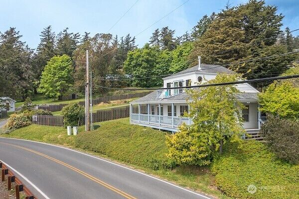 Property Photo:  942  Deer Harbor Road  WA 98245 
