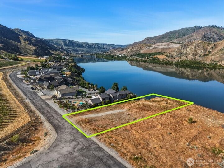 Property Photo:  33 S Shore Drive  WA 98843 