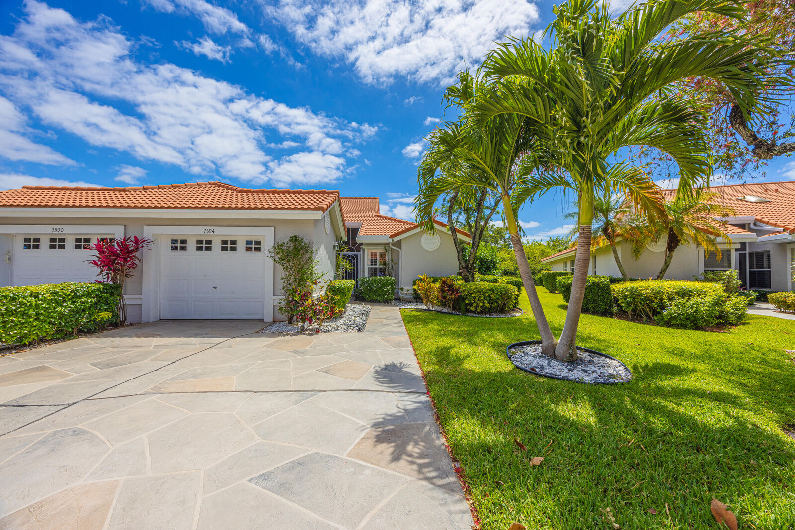 Property Photo:  7594 Seafoam Court  FL 33437 