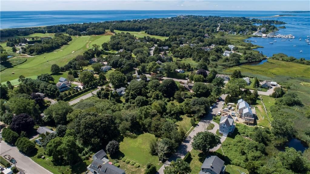 Property Photo: 6 Fox Run Run RI 02891