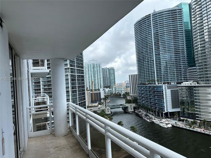 Property Photo:  901 Brickell Key Blvd 2005  FL 33131 