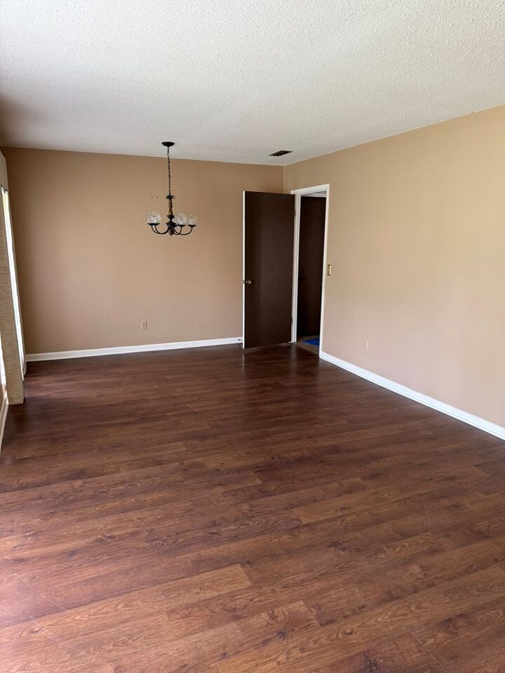 Property Photo:  1907 Fairfield Drive  AL 3633 