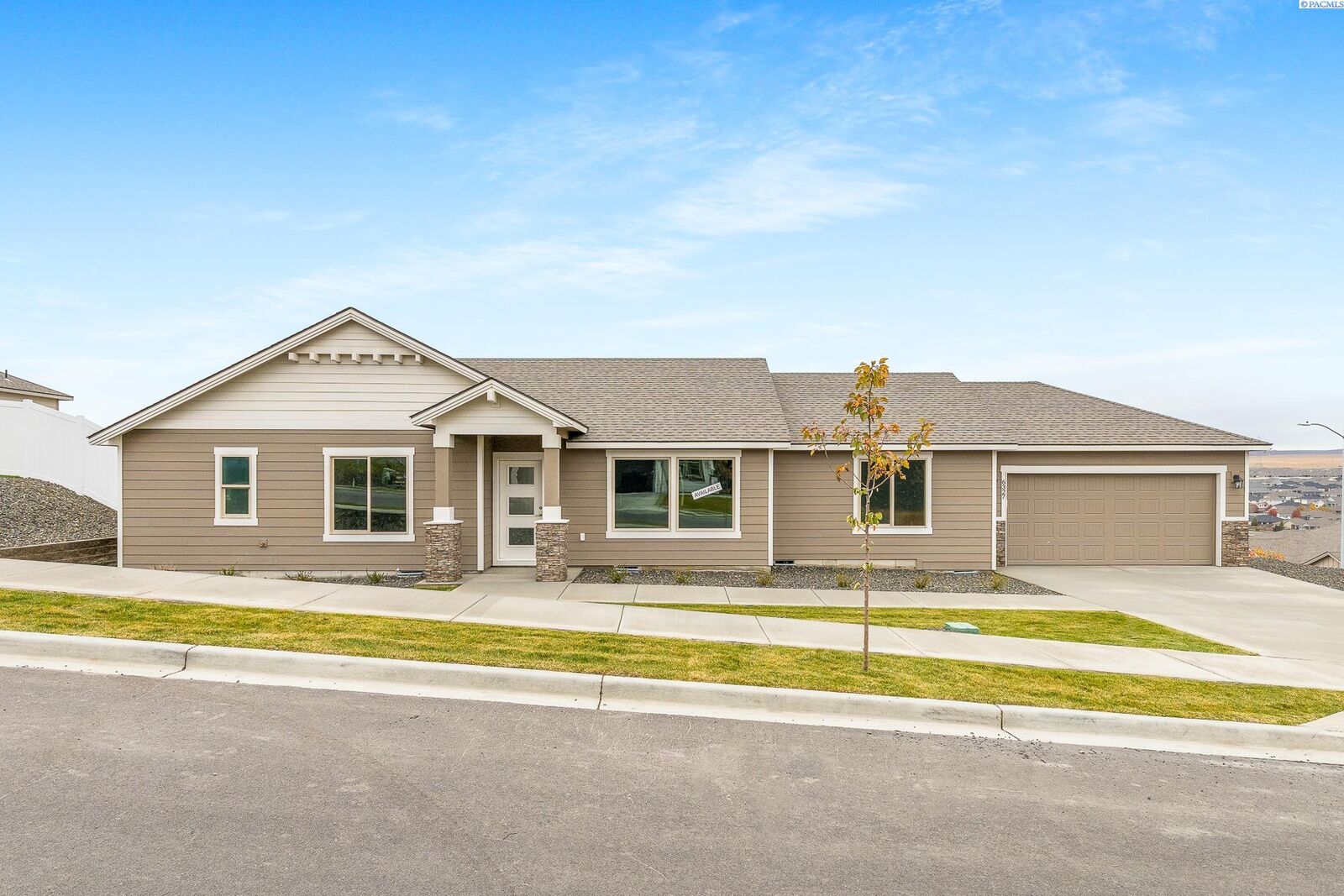 Property Photo:  6327 W 28th Ave  WA 99338 