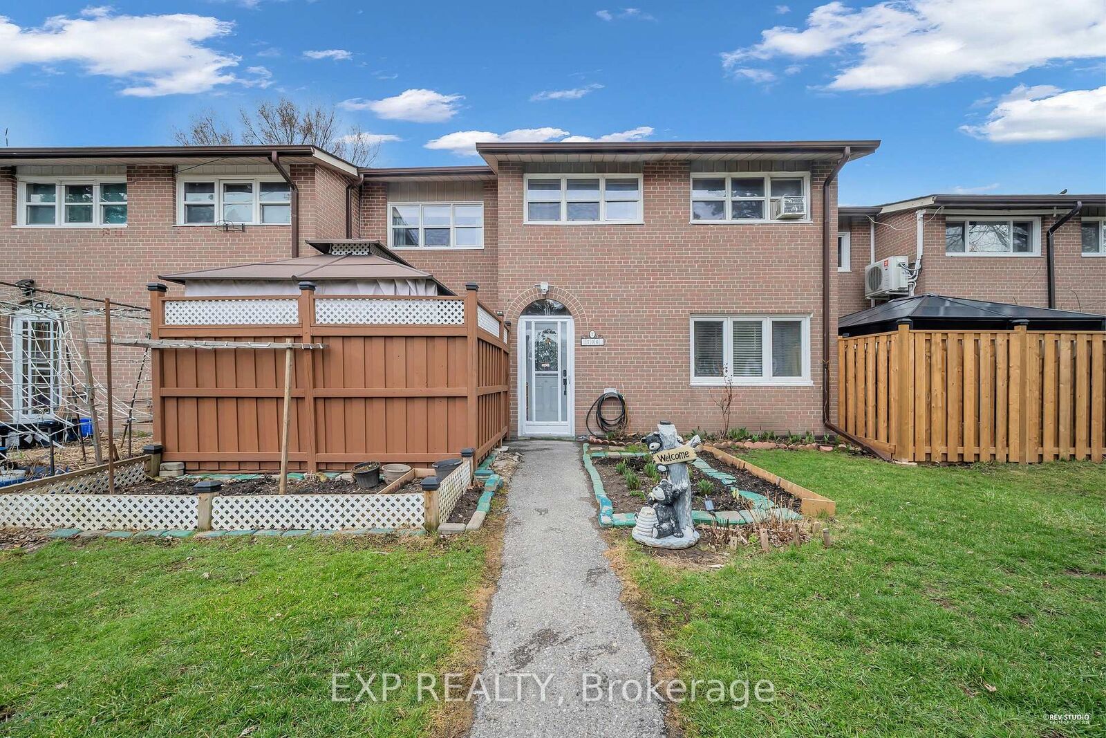 Property Photo:  16 London Green Court 106  ON M3N 1K2 