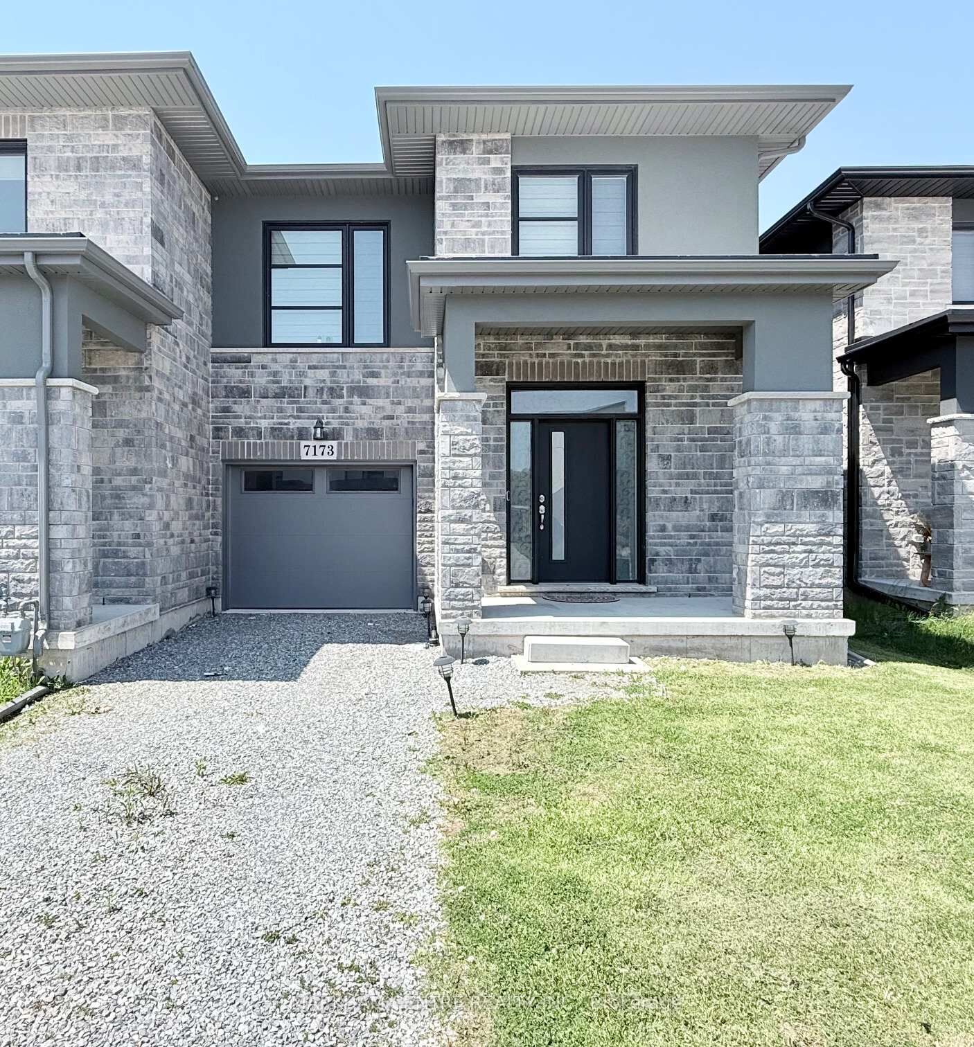 Property Photo: 7173 Parsa Street ON L2H 3T2