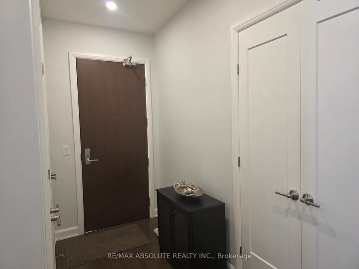 Property Photo: 160 Boundstone Way 203 ON K2T 0M8