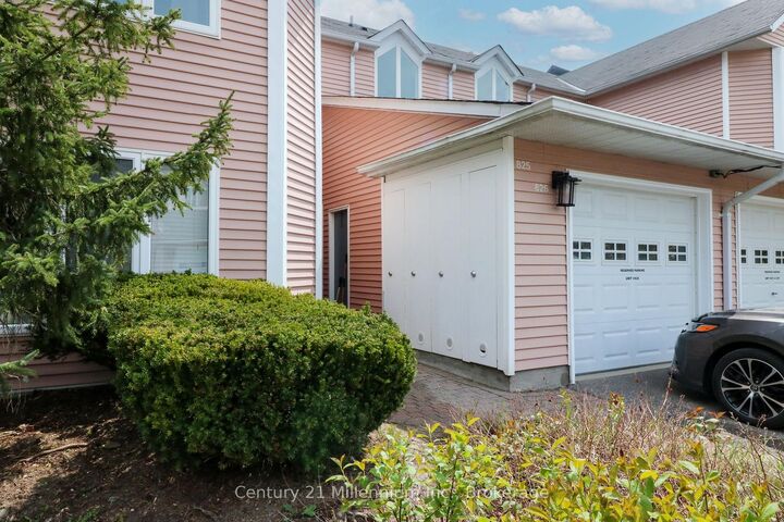34 Dawson Drive 825 — photo 1