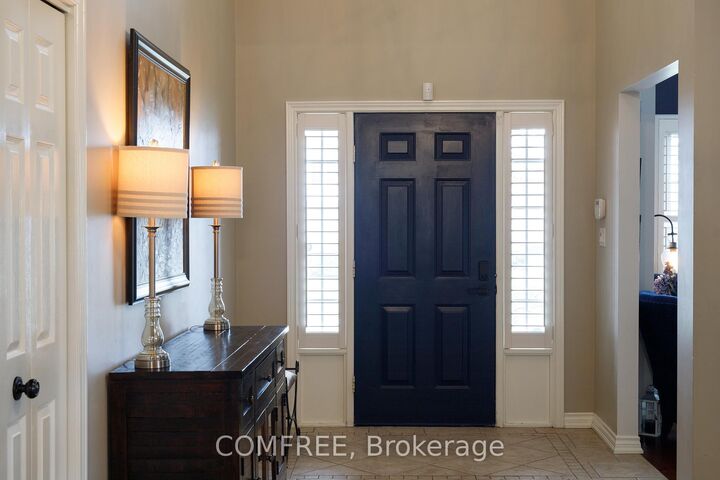 Property Photo:  10 Endicott Drive  ON L2S 3R6 