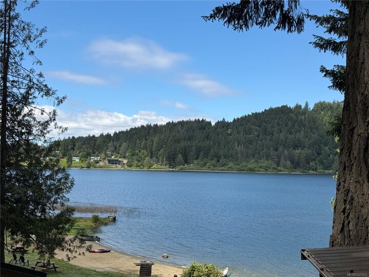 1136 North End Rd #Cabin 3 — photo 1