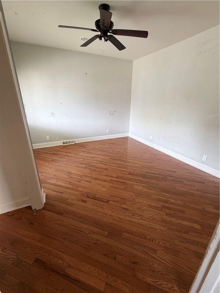 Property Photo:  204 University  PA 15147 