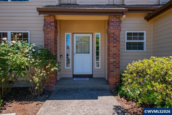 Property Photo: 1415 Ashley Dr NW OR 97321