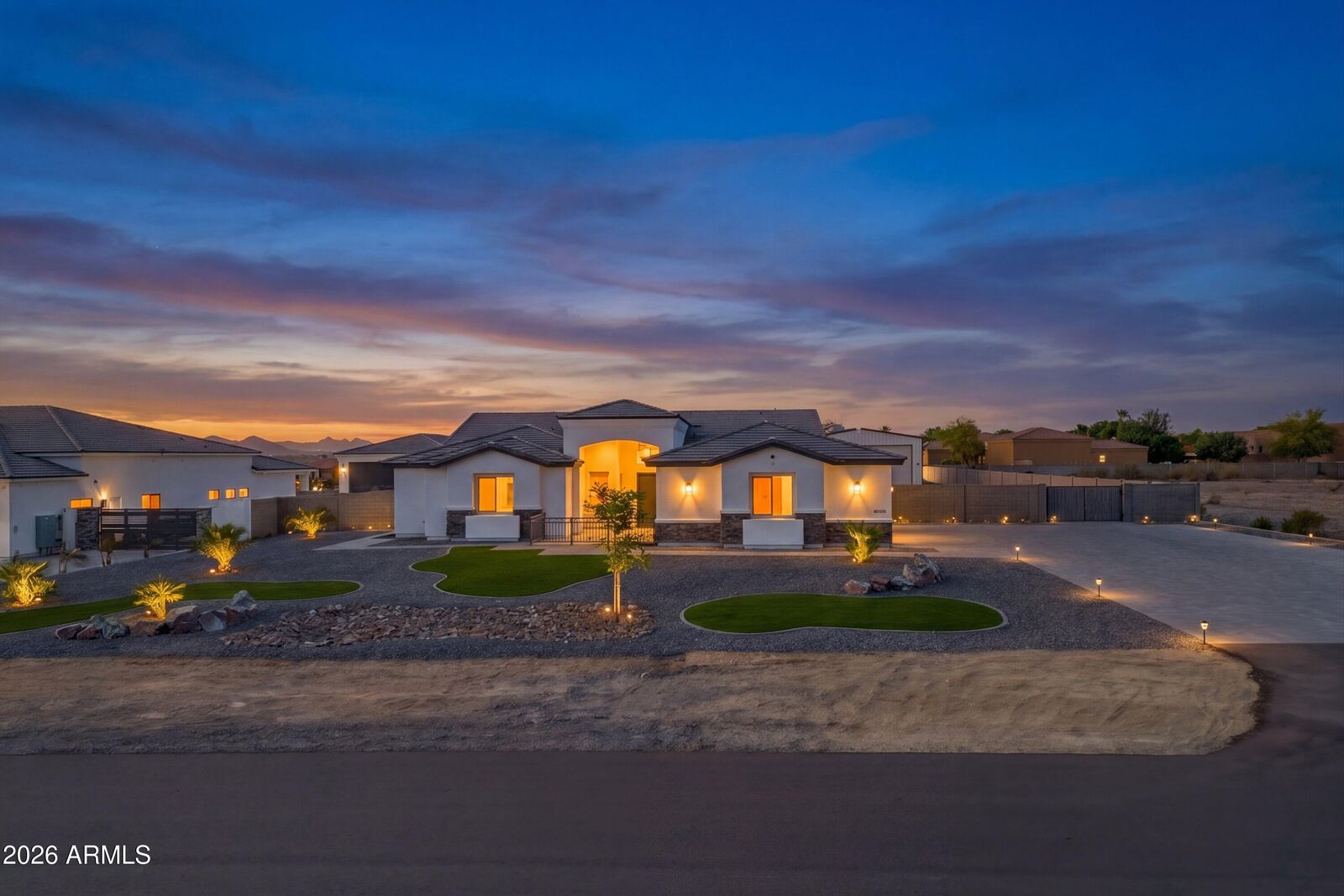 Property Photo:  10136 W Hatfield Road  AZ 85383 