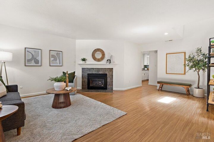 Property Photo:  800 E Military Street  CA 94510 
