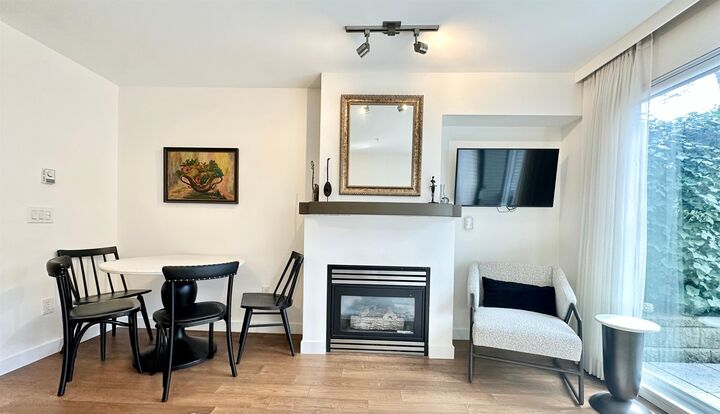 Property Photo:  3160 W 4th Avenue  BC V6K 1R7 