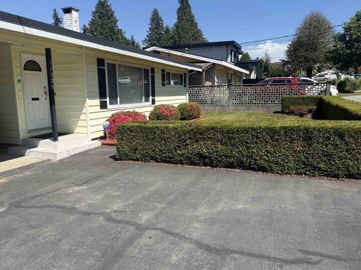Property Photo: 11525 96A Avenue BC V3V 1Z9